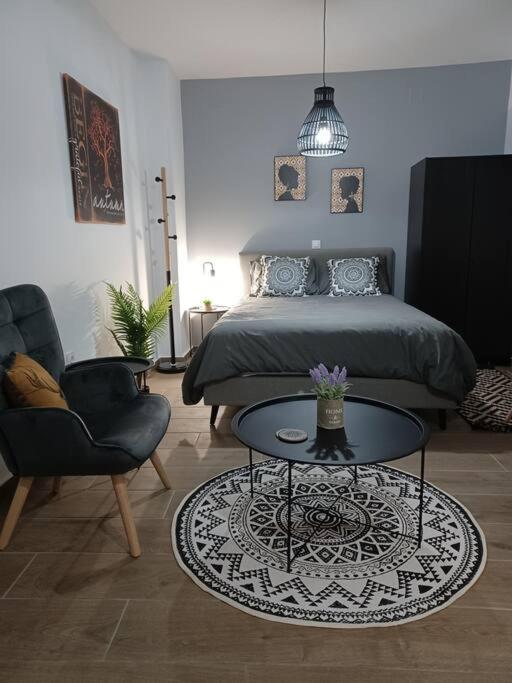 Petite Suite With Backyard. Mytilíni Exteriér fotografie