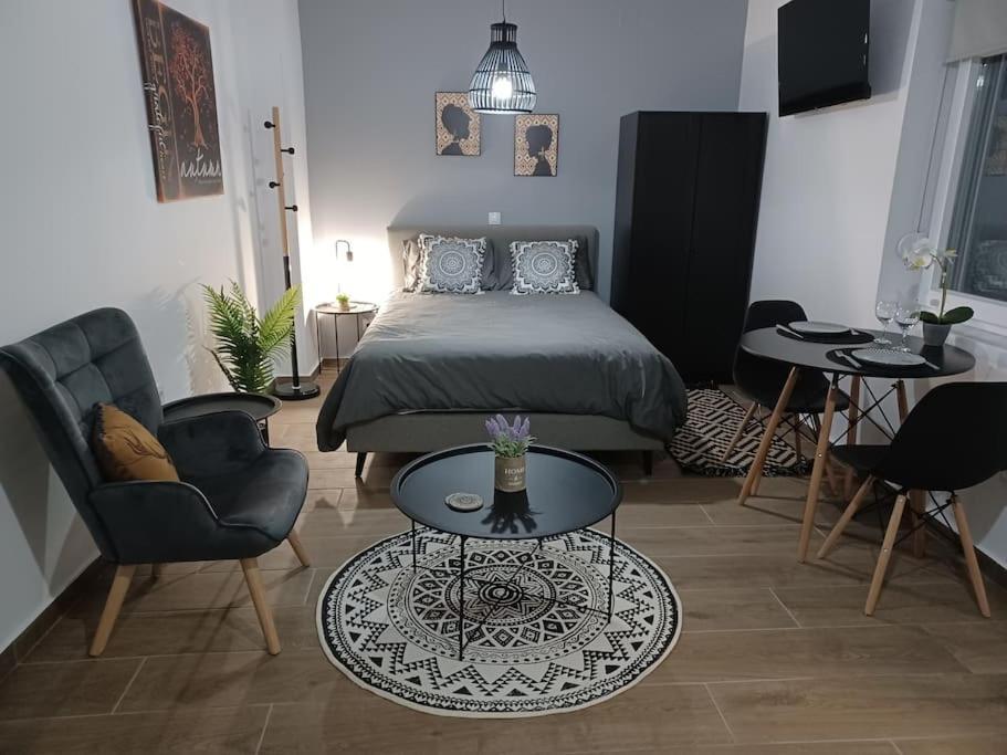 Petite Suite With Backyard. Mytilíni Exteriér fotografie